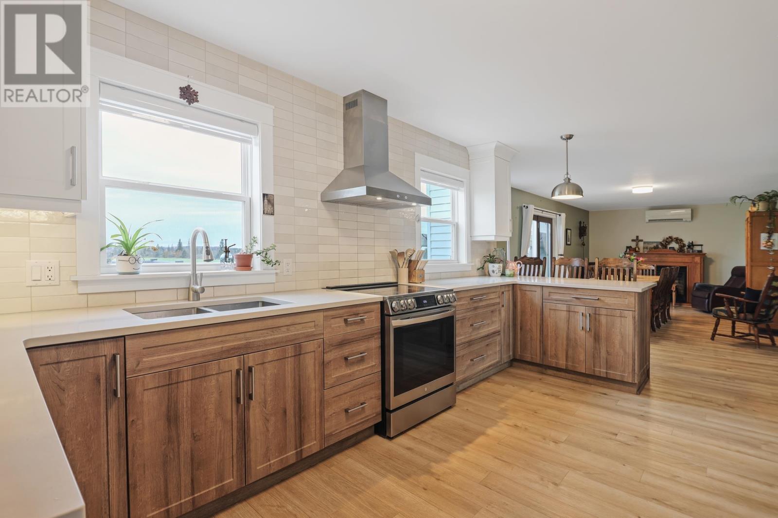 787 Route 25, York, Prince Edward Island C0A 1P0 - Photo 6 - 202529197