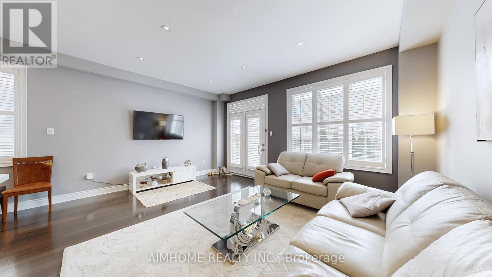 18 Bristlewood Crescent, Vaughan, Ontario  L4J 0H4 - Photo 5 - N12611370