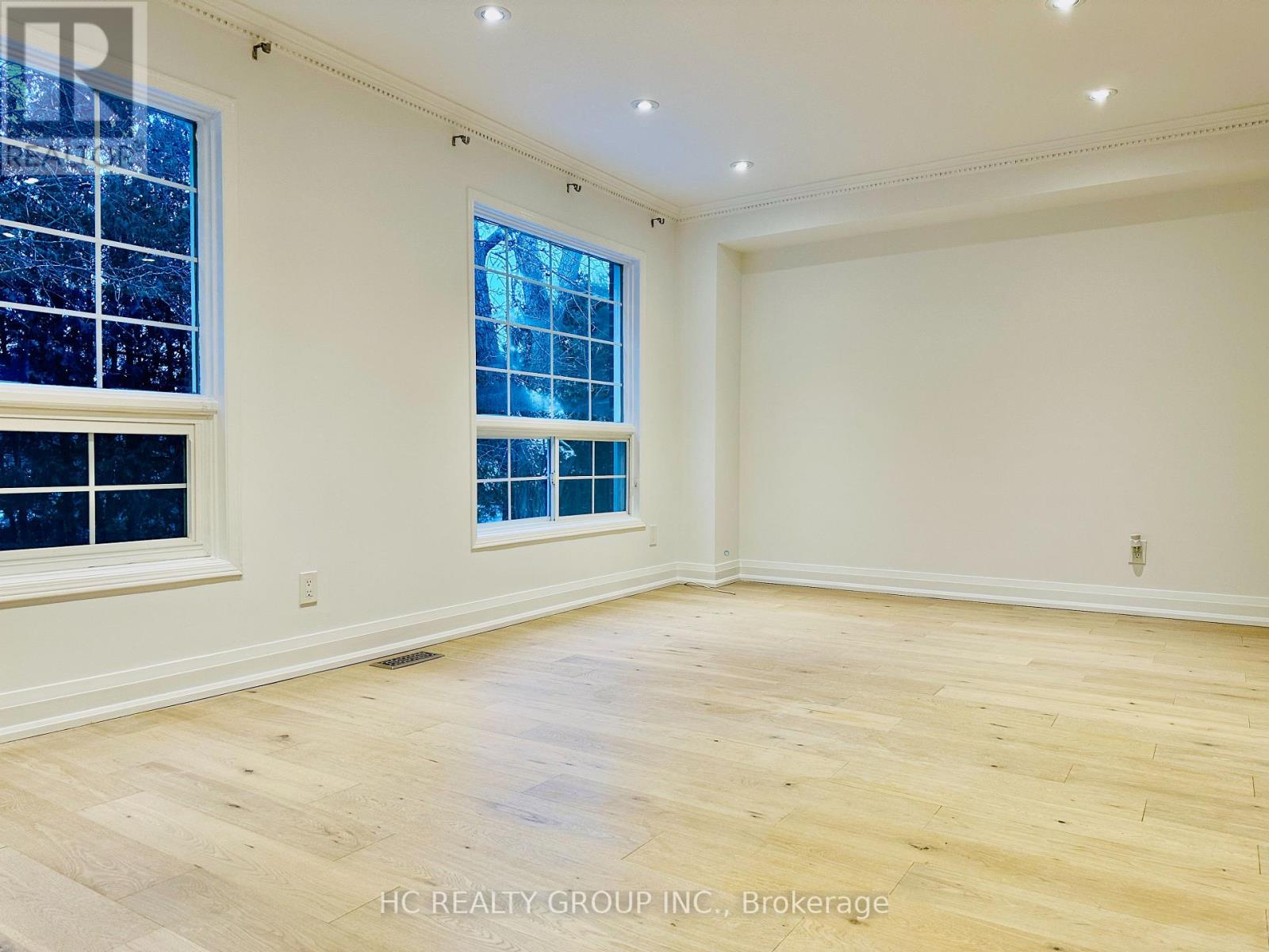 76 Mosaics Avenue, Aurora, Ontario  L4G 7L5 - Photo 5 - N12611396