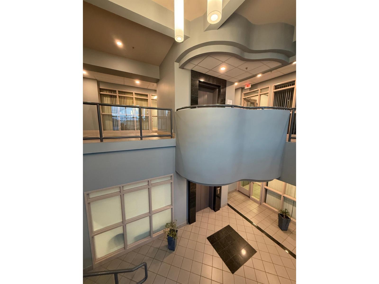 205 2692 Clearbrook Road, Abbotsford, British Columbia  V2T 2Y8 - Photo 2 - C8074389