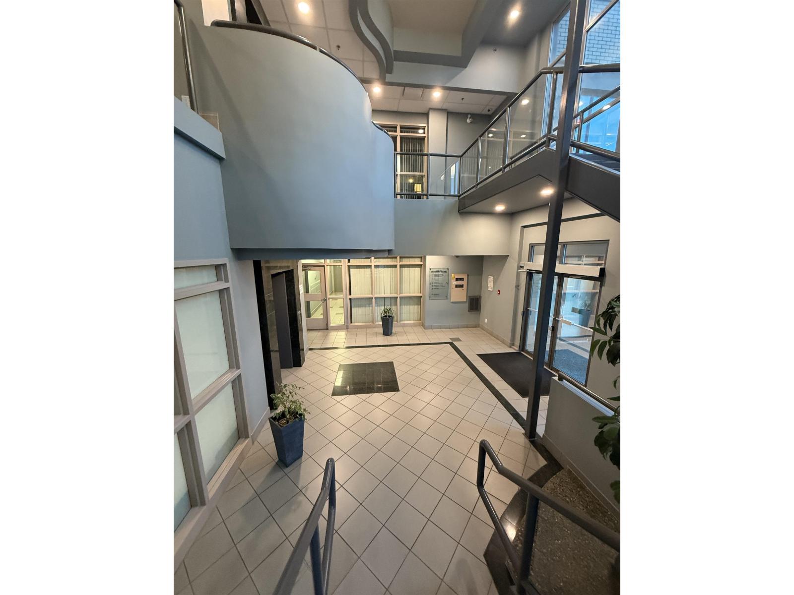 205 2692 Clearbrook Road, Abbotsford, British Columbia  V2T 2Y8 - Photo 5 - C8074389