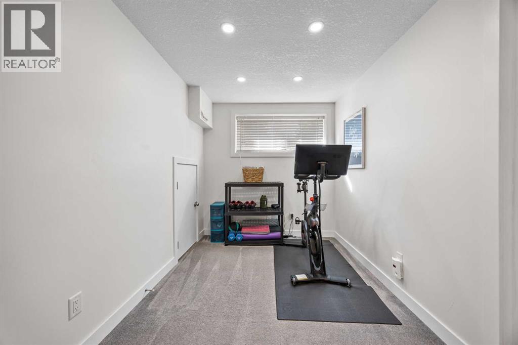 827 Canaveral Crescent Sw, Calgary, Alberta  T2W 1N3 - Photo 32 - A2270166