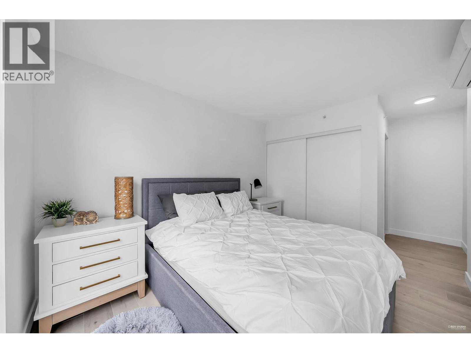 90x 1077 Marinaside Crescent, Vancouver, British Columbia  V5N 2T6 - Photo 12 - R3072797