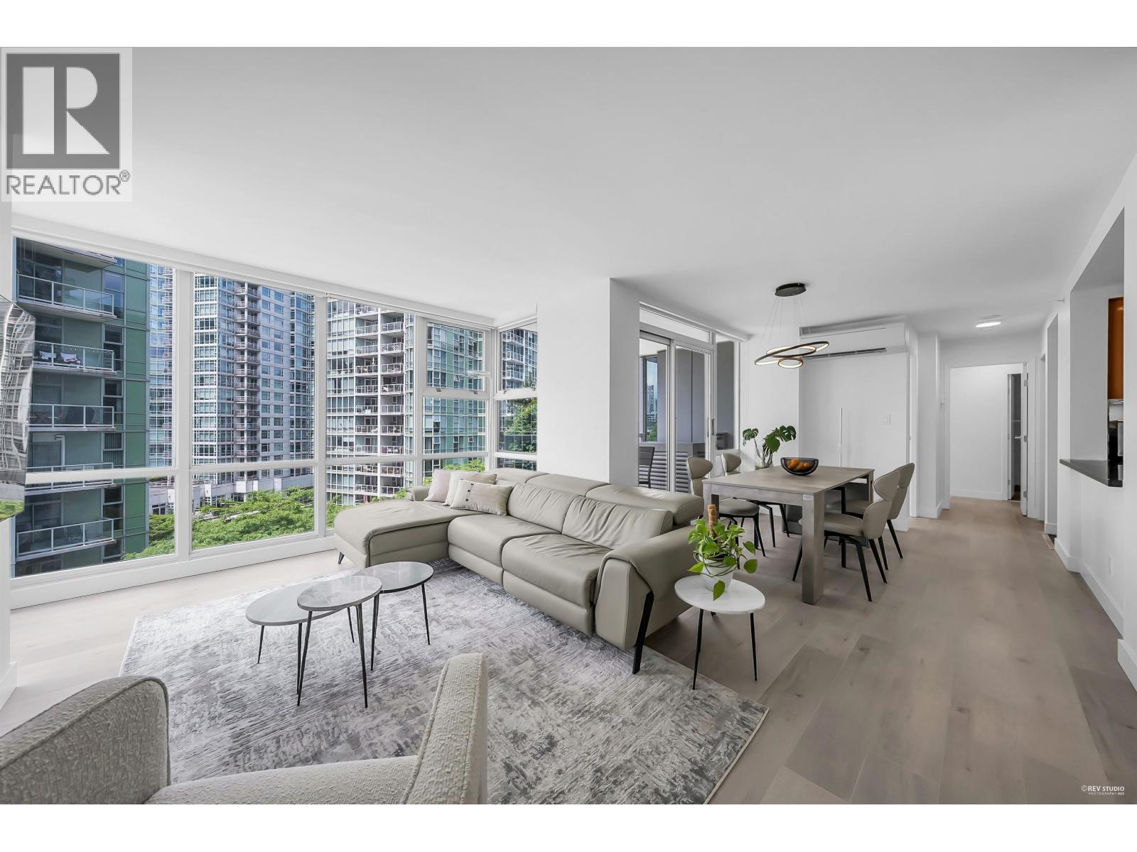 90x 1077 Marinaside Crescent, Vancouver, British Columbia  V5N 2T6 - Photo 6 - R3072797