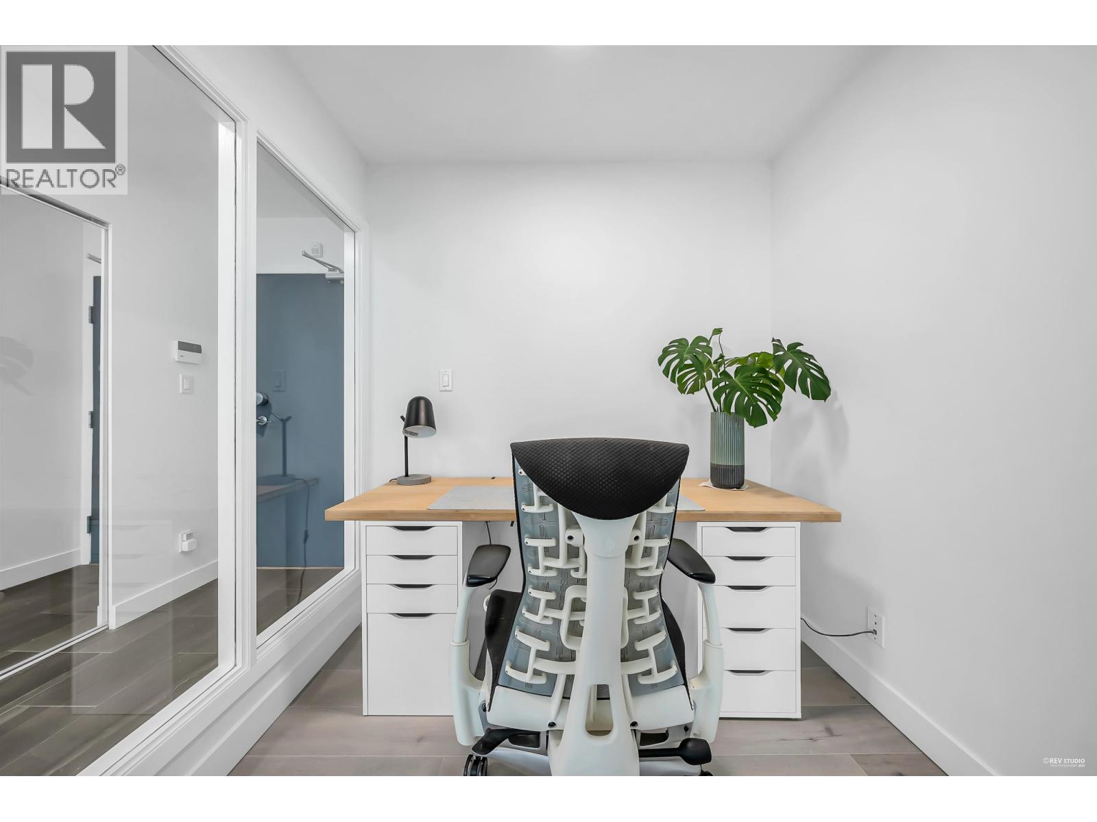 90x 1077 Marinaside Crescent, Vancouver, British Columbia  V5N 2T6 - Photo 15 - R3072797