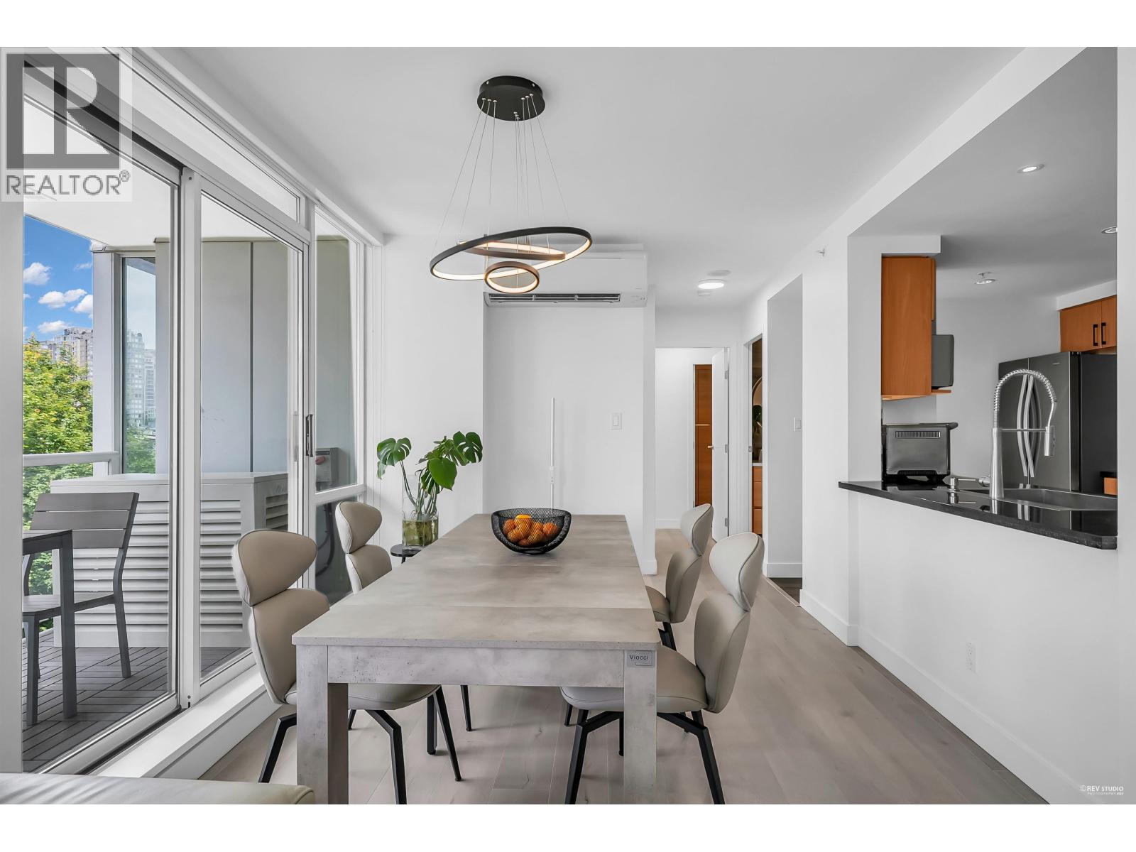 90x 1077 Marinaside Crescent, Vancouver, British Columbia  V5N 2T6 - Photo 7 - R3072797