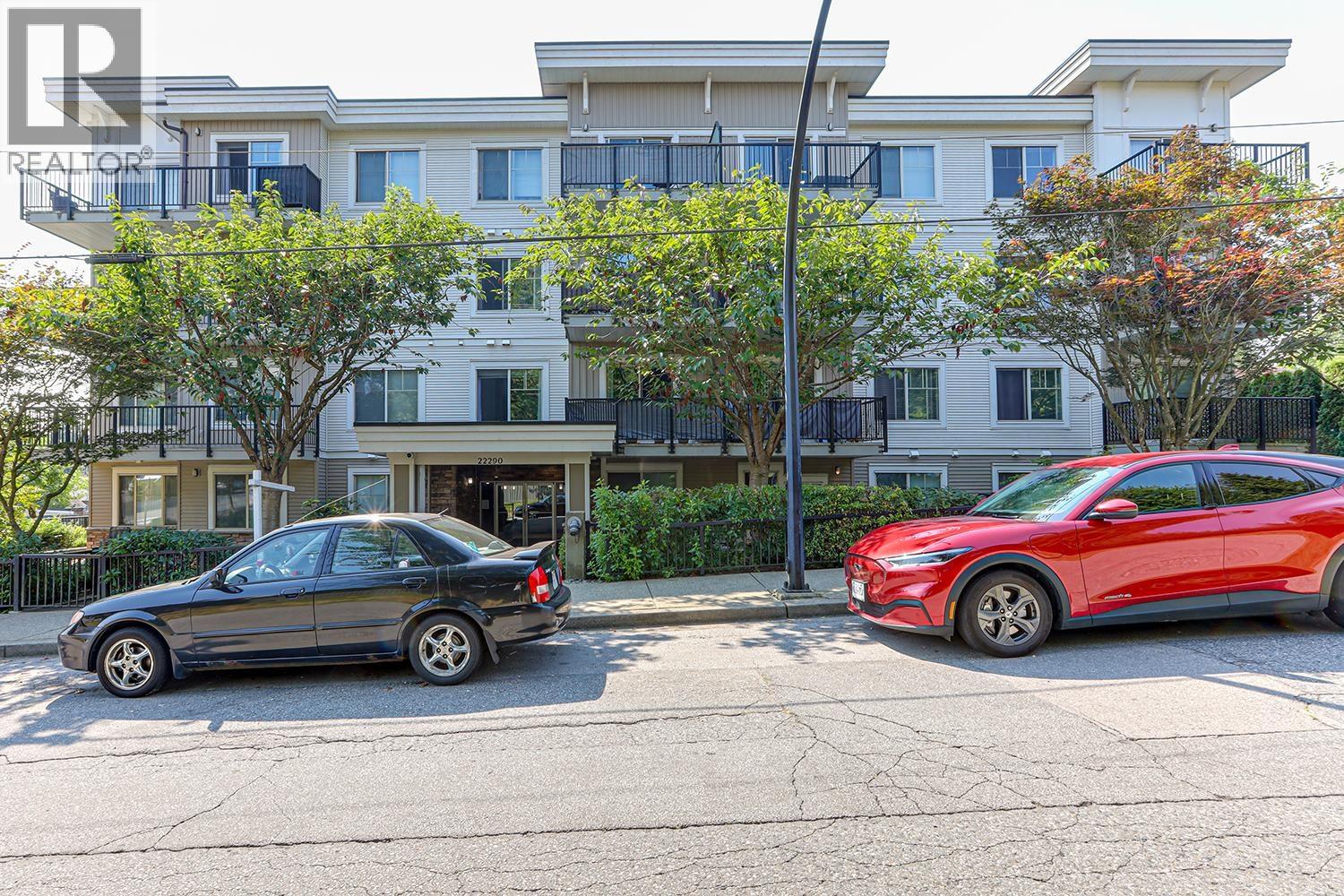 307 22290 North Avenue, Maple Ridge, British Columbia  V2X 8Z8 - Photo 2 - R3060612