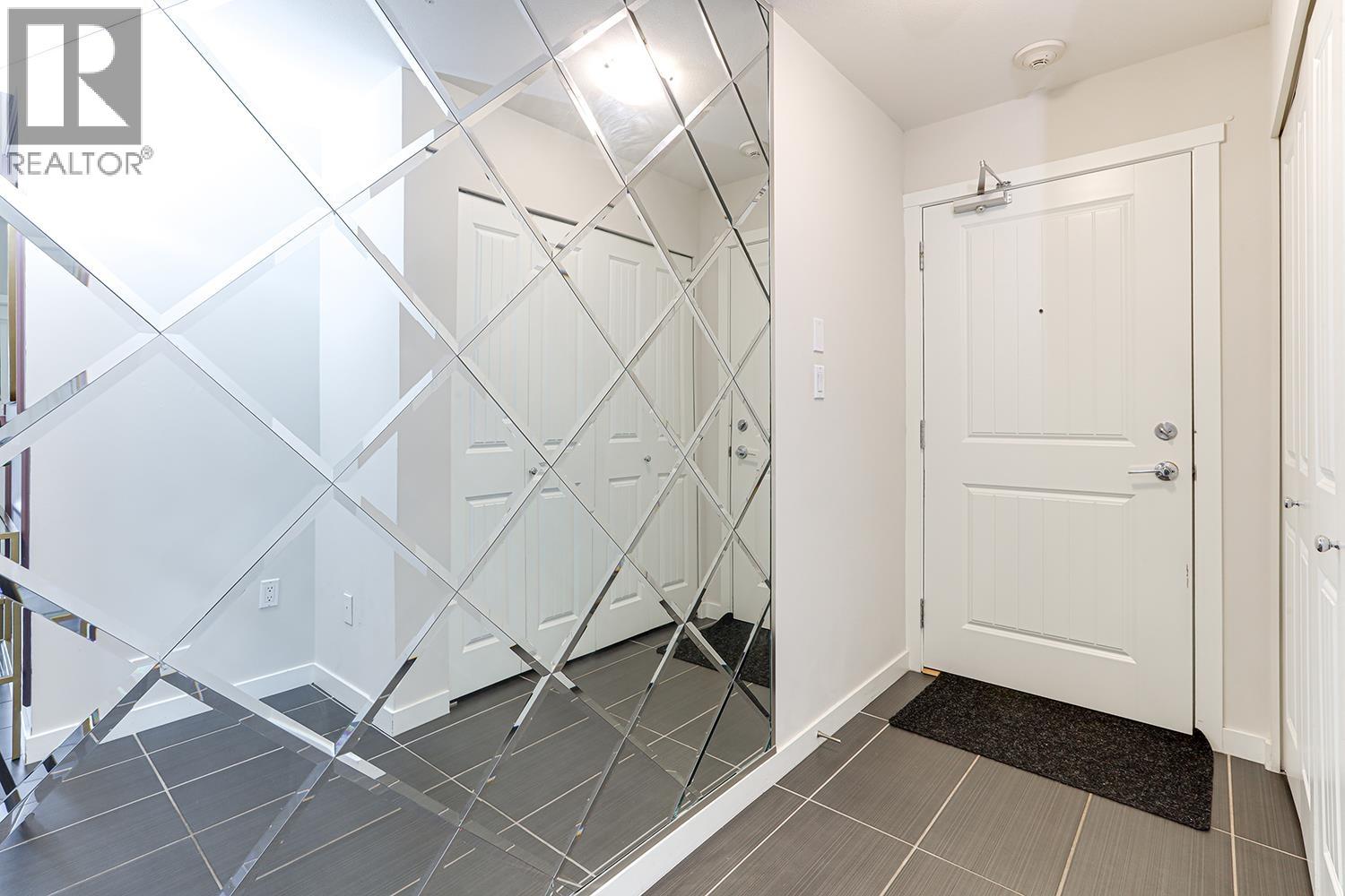 307 22290 North Avenue, Maple Ridge, British Columbia  V2X 8Z8 - Photo 5 - R3060612