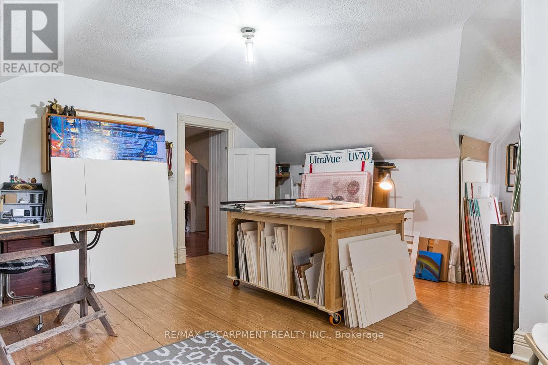 5672 Cedar Springs Road, Burlington, Ontario  L7P 0B9 - Photo 11 - W12611382