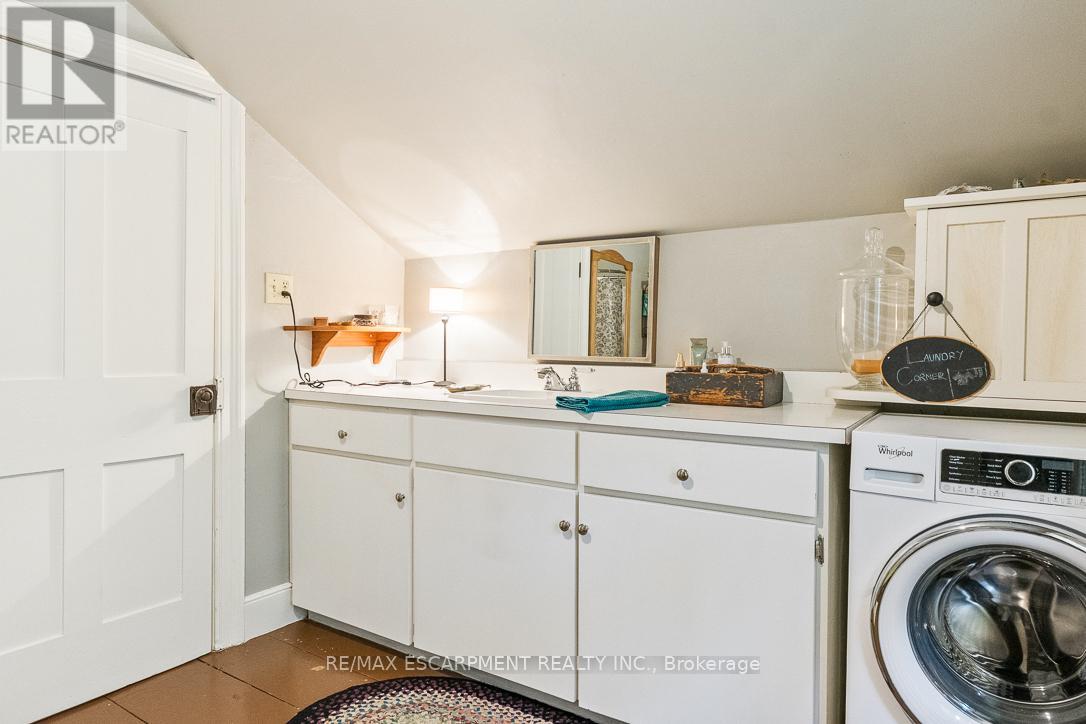 5672 Cedar Springs Road, Burlington, Ontario  L7P 0B9 - Photo 13 - W12611382