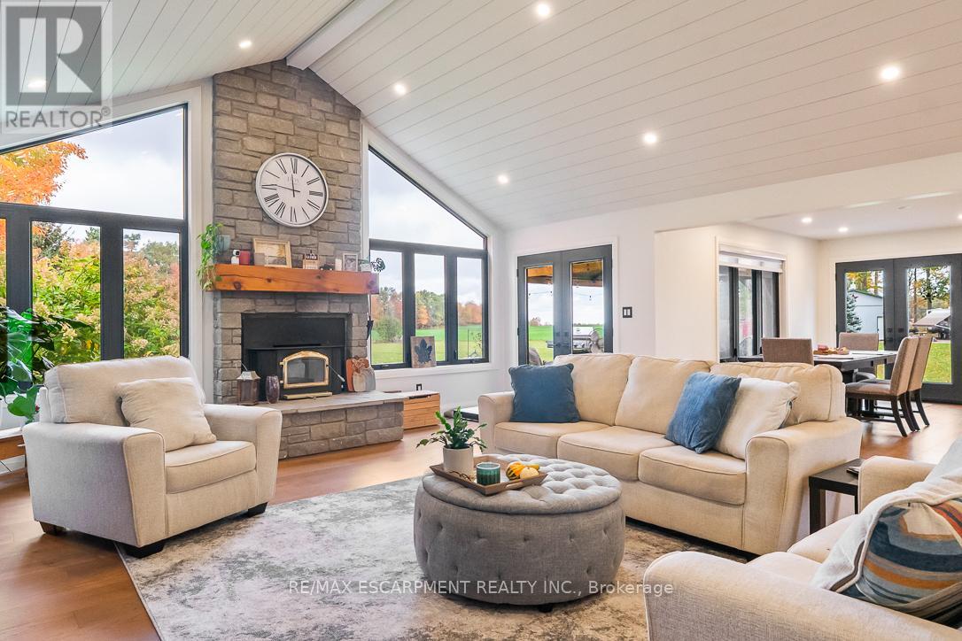 5672 Cedar Springs Road, Burlington, Ontario  L7P 0B9 - Photo 29 - W12611382