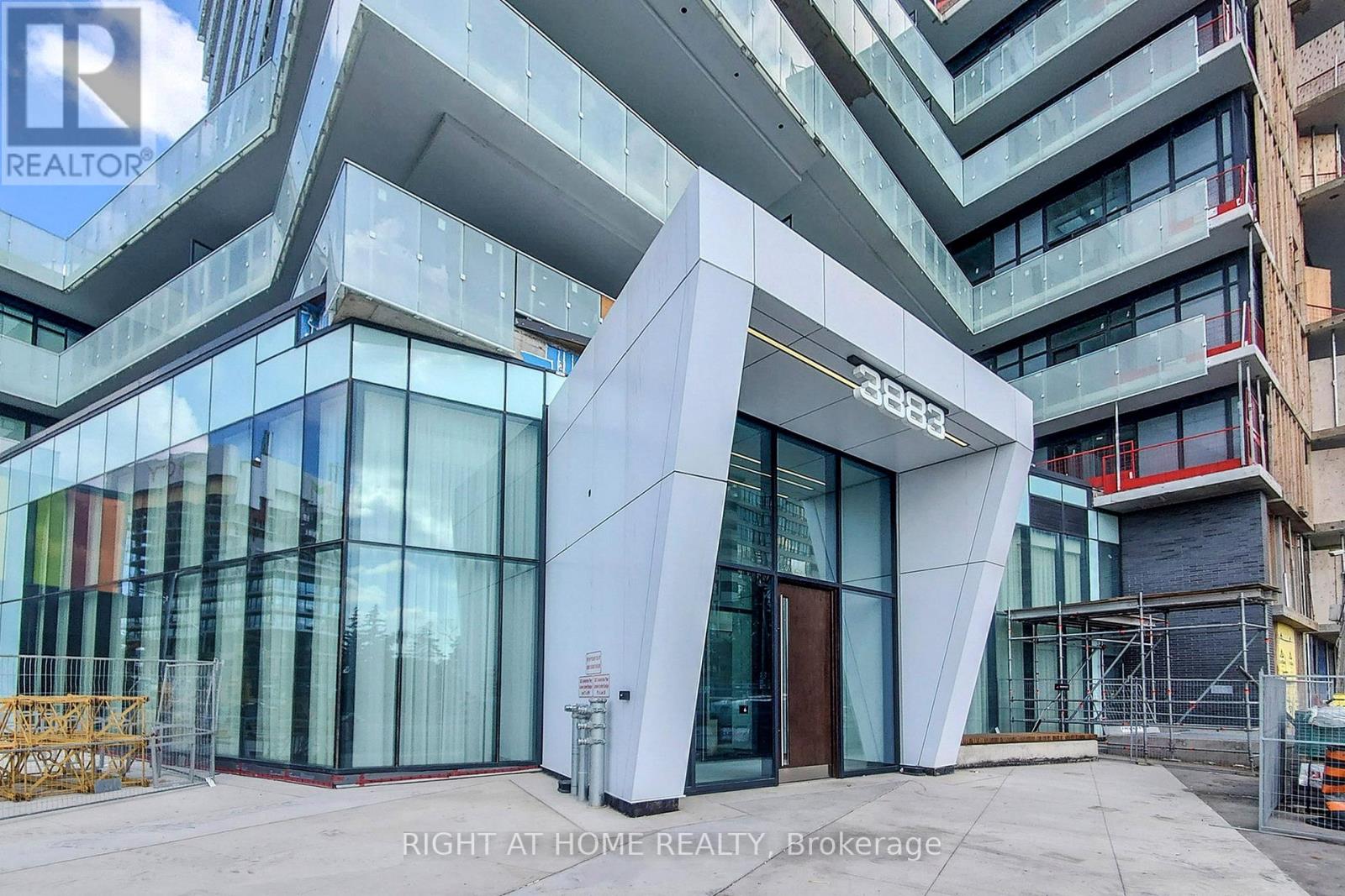 1908 - 3883 Quartz Road, Mississauga, Ontario  L5B 0M4 - Photo 2 - W12611404