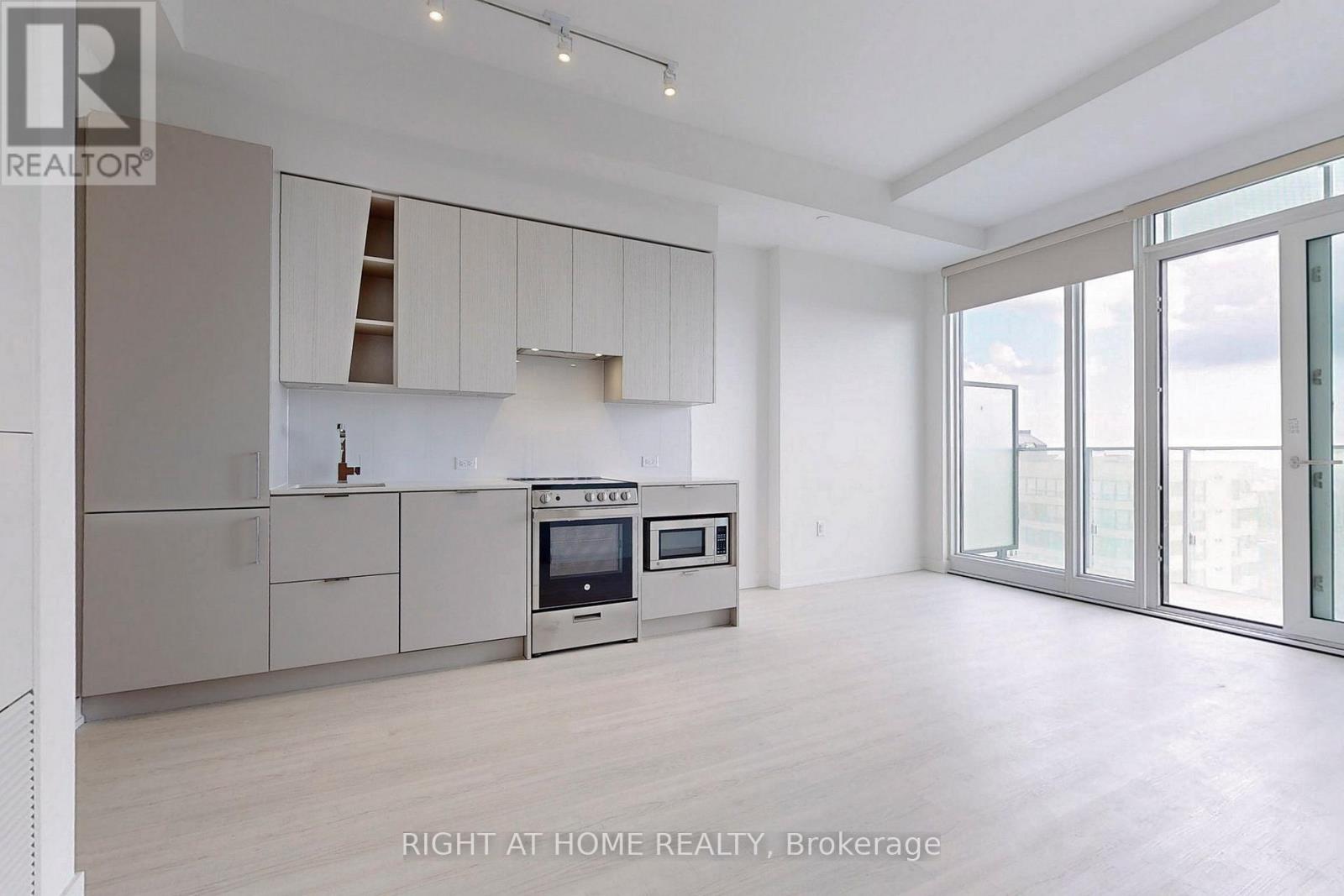 1908 - 3883 Quartz Road, Mississauga, Ontario  L5B 0M4 - Photo 6 - W12611404