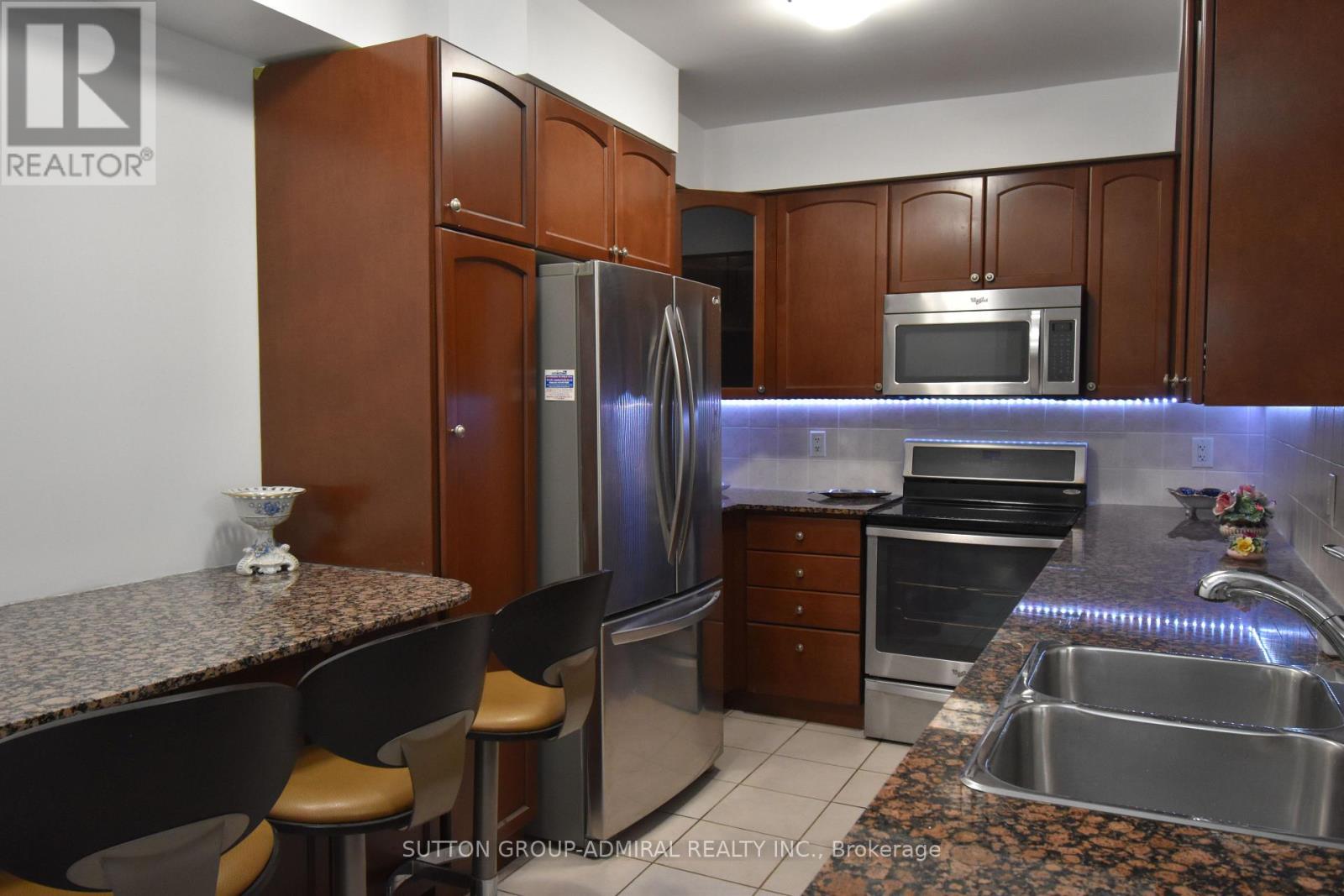 304 - 100 Promenade Circle, Vaughan, Ontario  L4J 7W7 - Photo 5 - N12530970