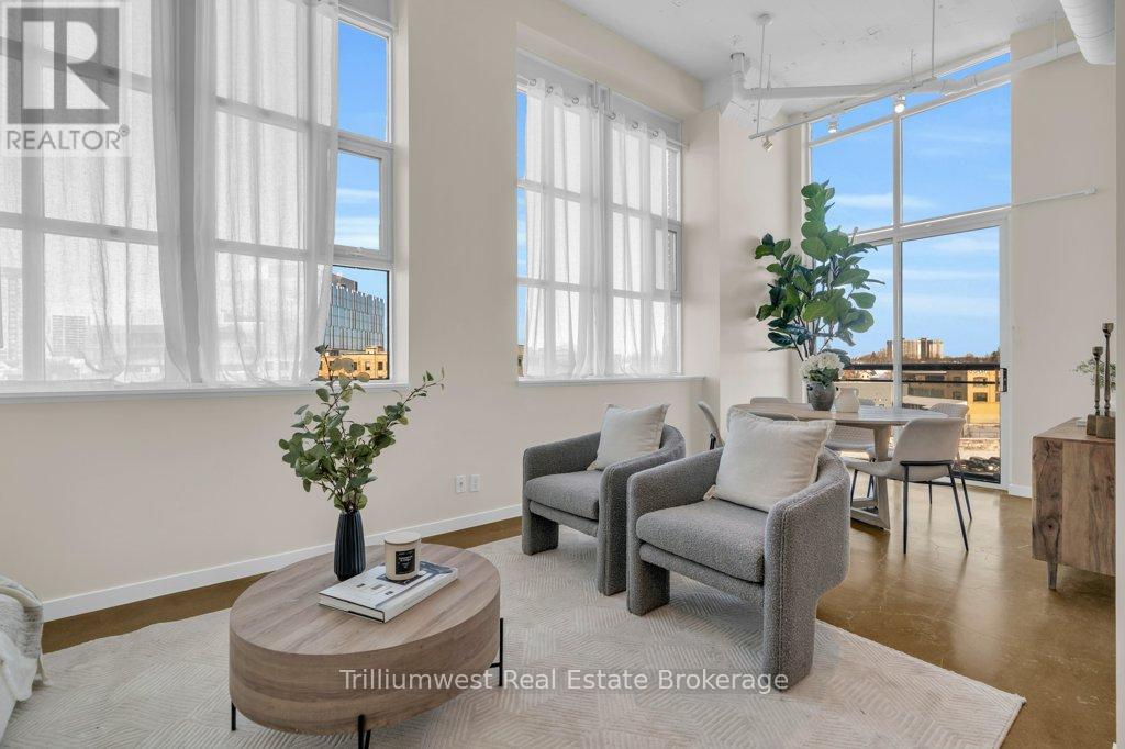 524 - 410 King Street W, Kitchener, Ontario  N2G 1C3 - Photo 1 - X12611428