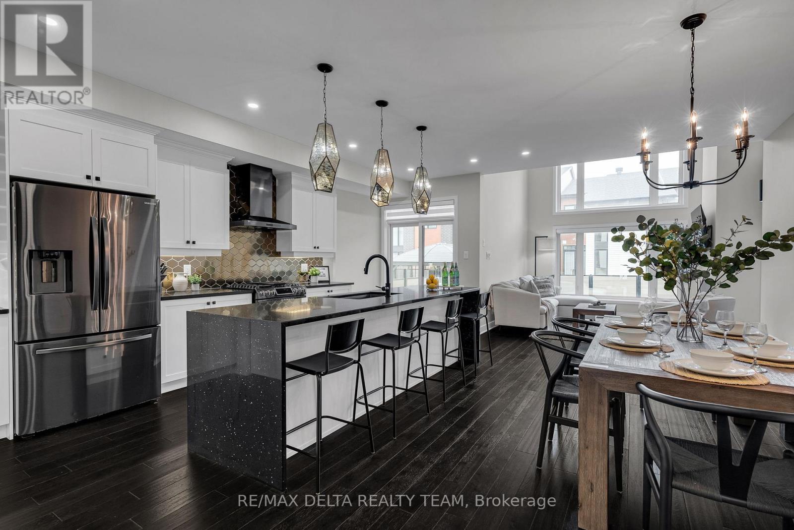 476 Trident Mews, Ottawa, Ontario  K1T 0T2 - Photo 5 - X12611460