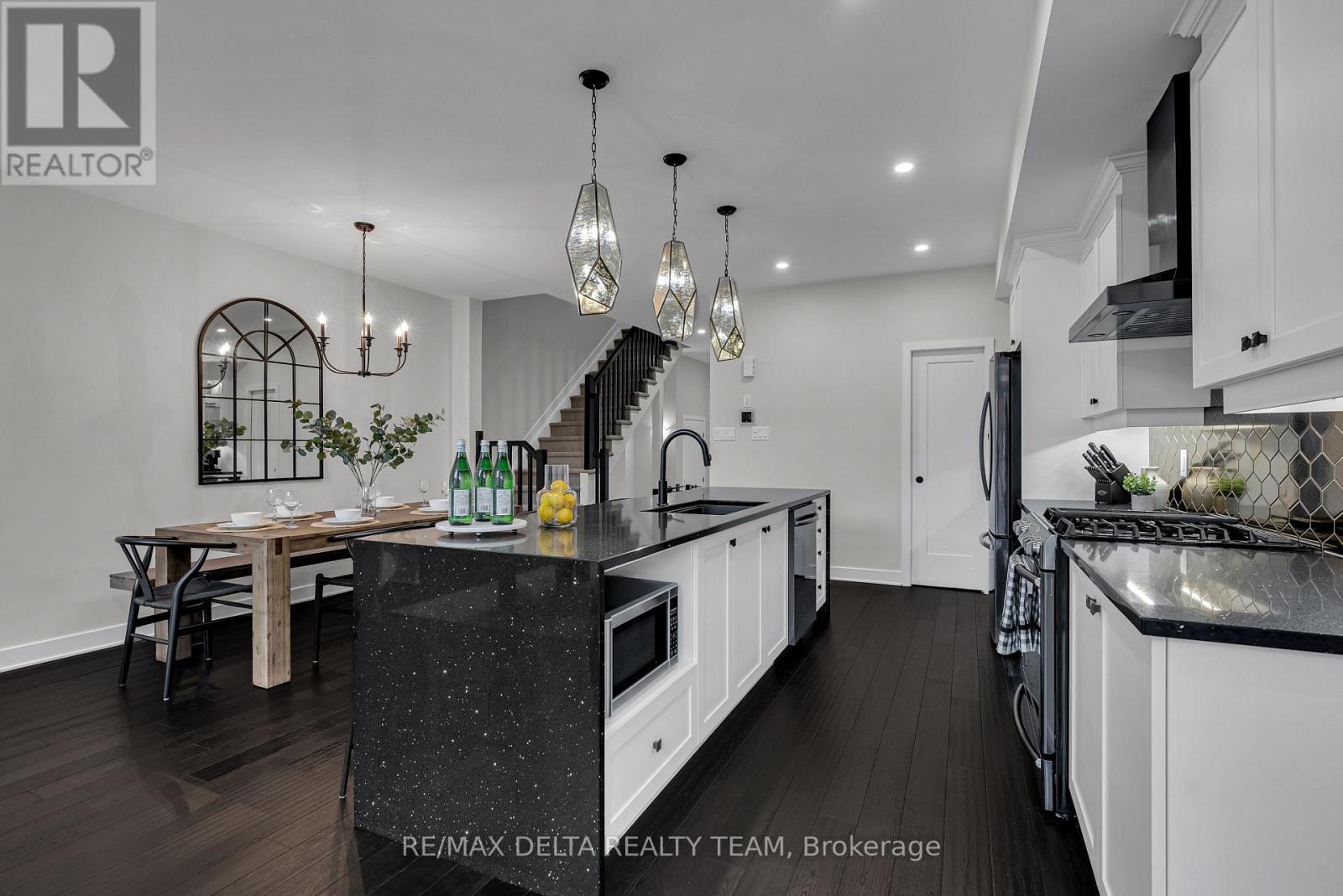 476 Trident Mews, Ottawa, Ontario  K1T 0T2 - Photo 7 - X12611460