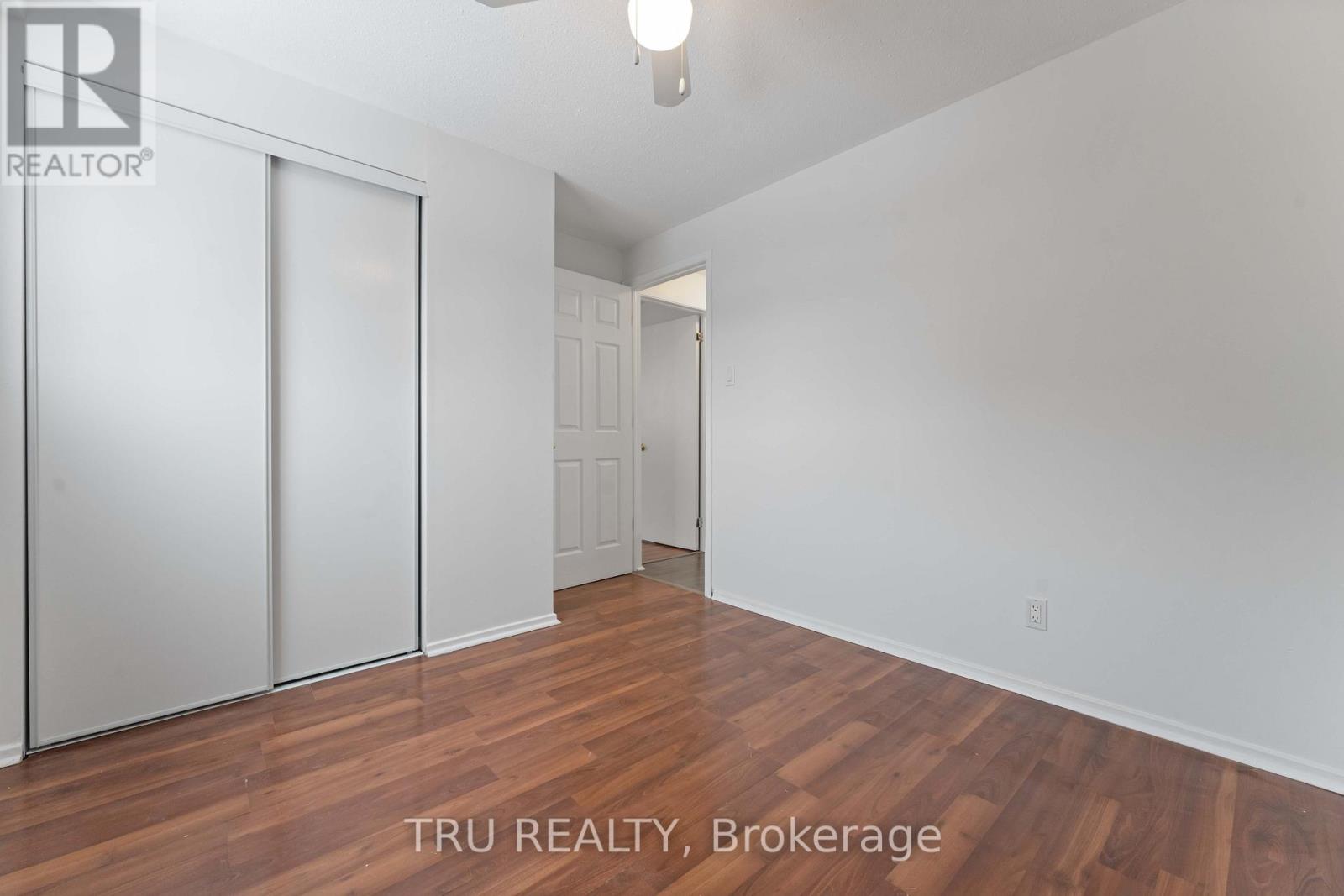 8 - 898 Elmsmere Road, Ottawa, Ontario K1J 7T6 - Photo 17 - X12611462