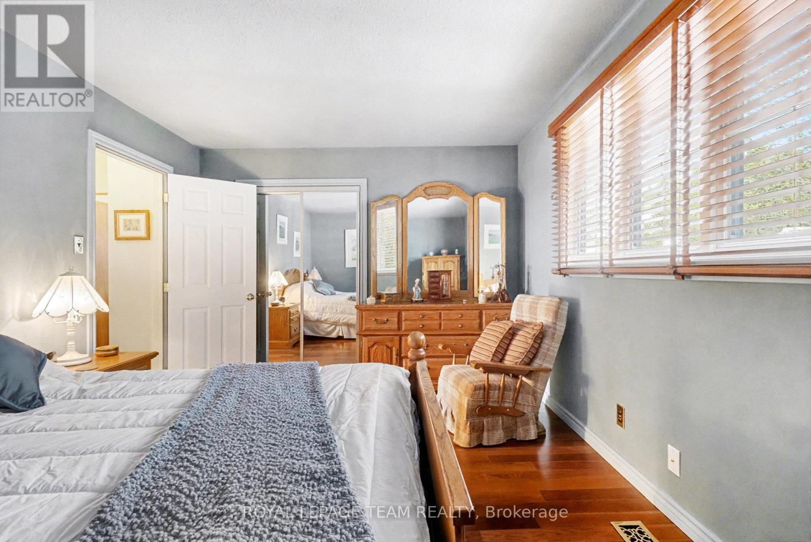 30 Juniper Court, Ottawa, Ontario  K2E 5M6 - Photo 17 - X12611468