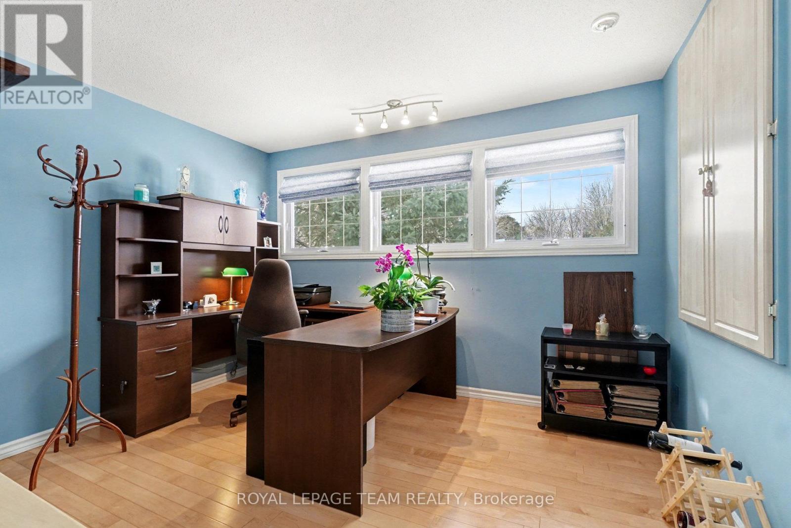 30 Juniper Court, Ottawa, Ontario  K2E 5M6 - Photo 19 - X12611468