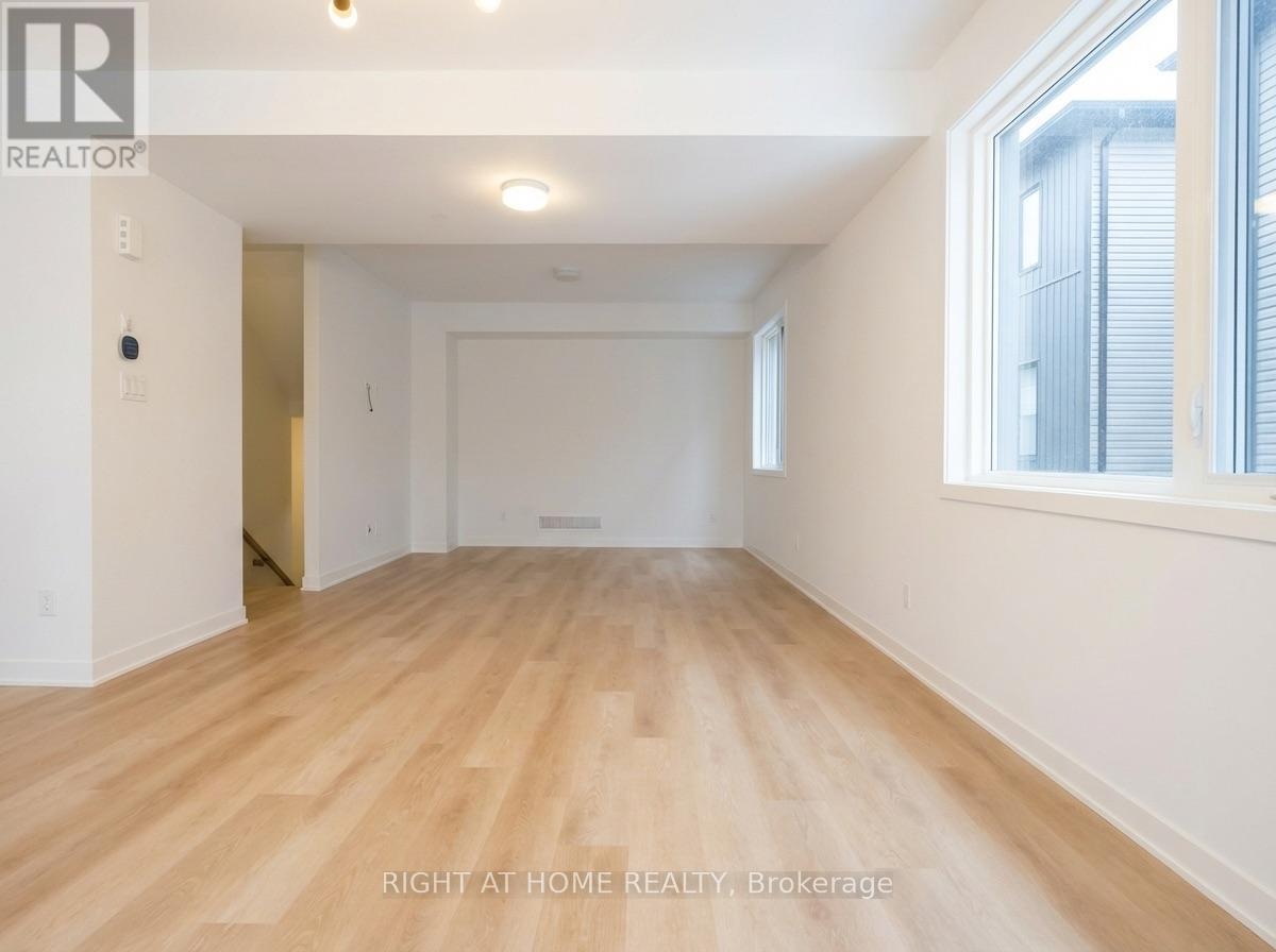 425 Mortar Terrace, Ottawa, Ontario  K2W 0N8 - Photo 10 - X12611478