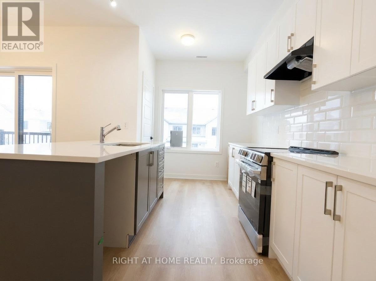 425 Mortar Terrace, Ottawa, Ontario  K2W 0N8 - Photo 11 - X12611478