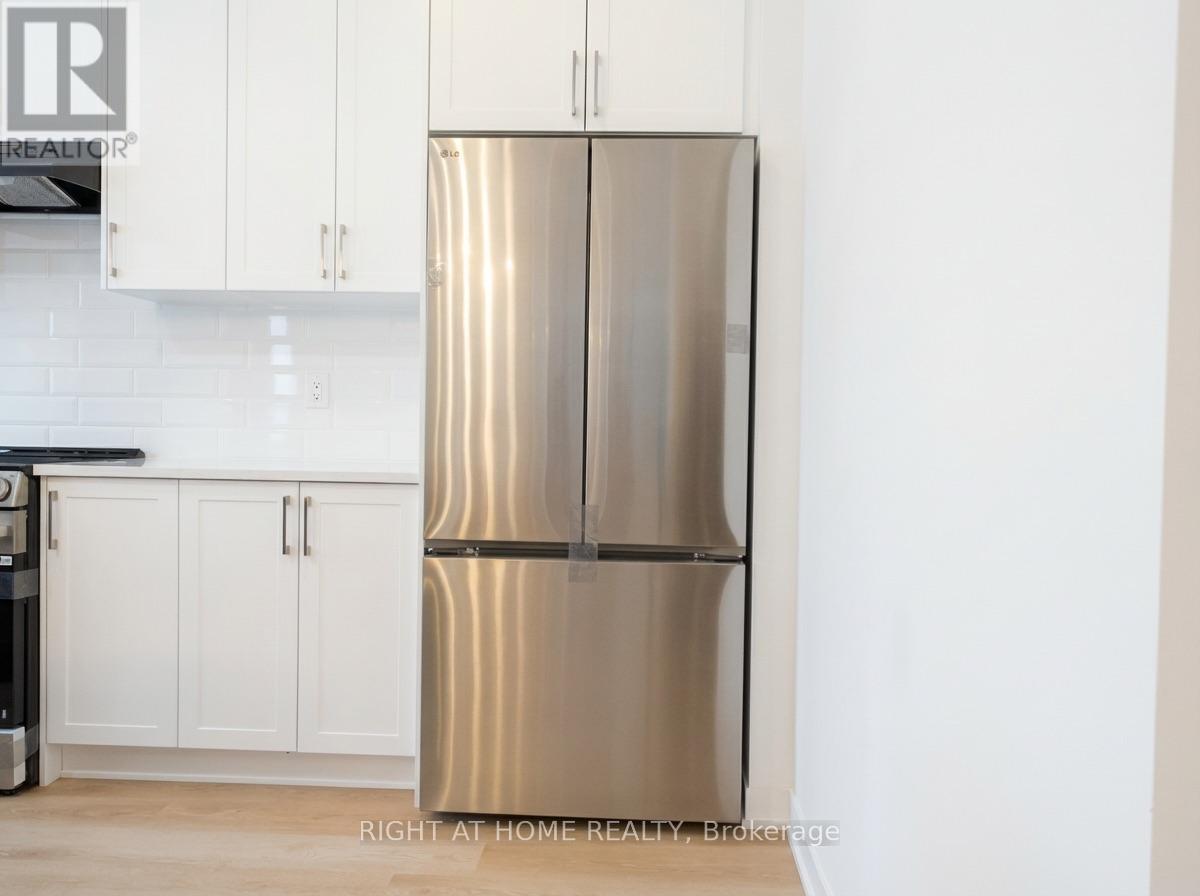 425 Mortar Terrace, Ottawa, Ontario  K2W 0N8 - Photo 12 - X12611478