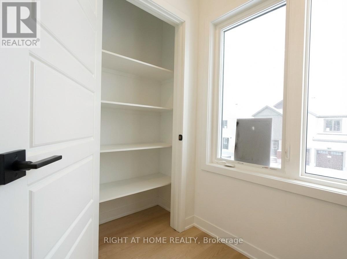 425 Mortar Terrace, Ottawa, Ontario  K2W 0N8 - Photo 13 - X12611478