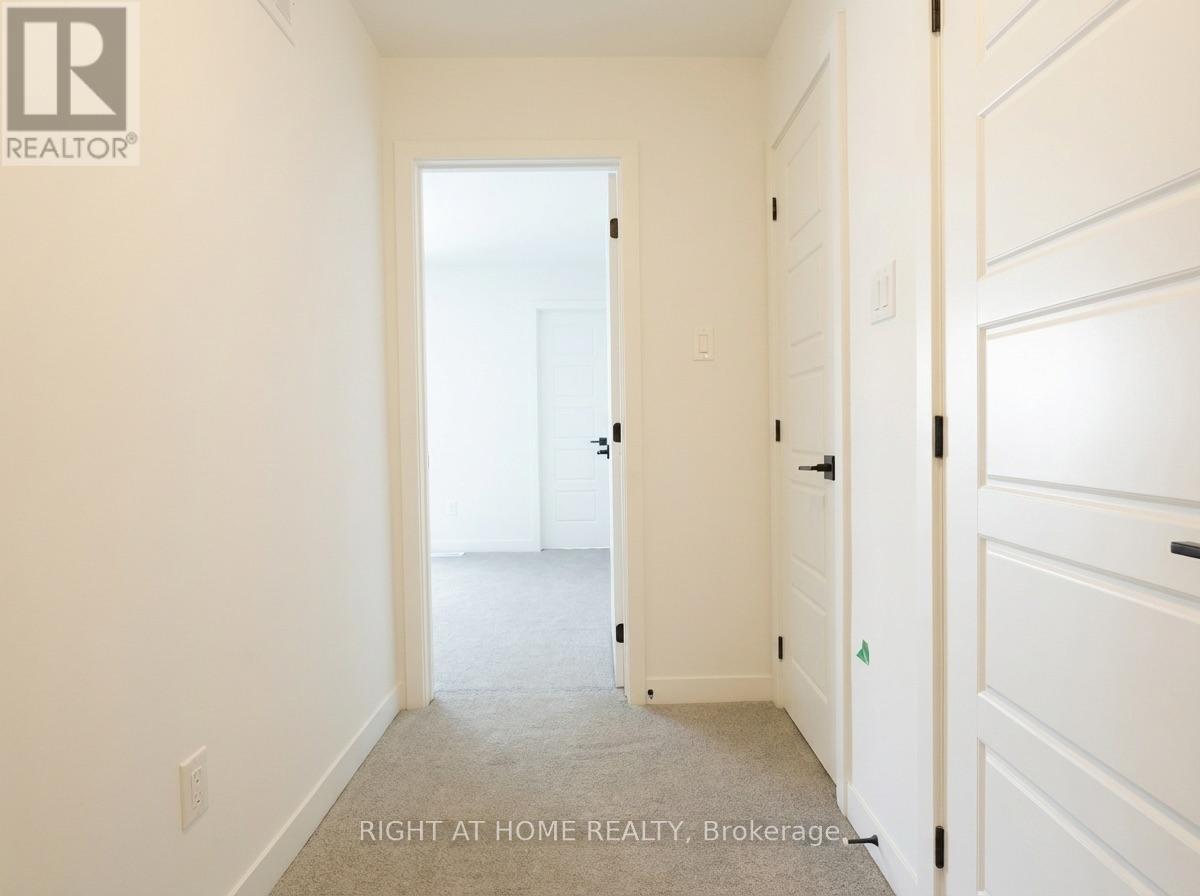 425 Mortar Terrace, Ottawa, Ontario  K2W 0N8 - Photo 16 - X12611478