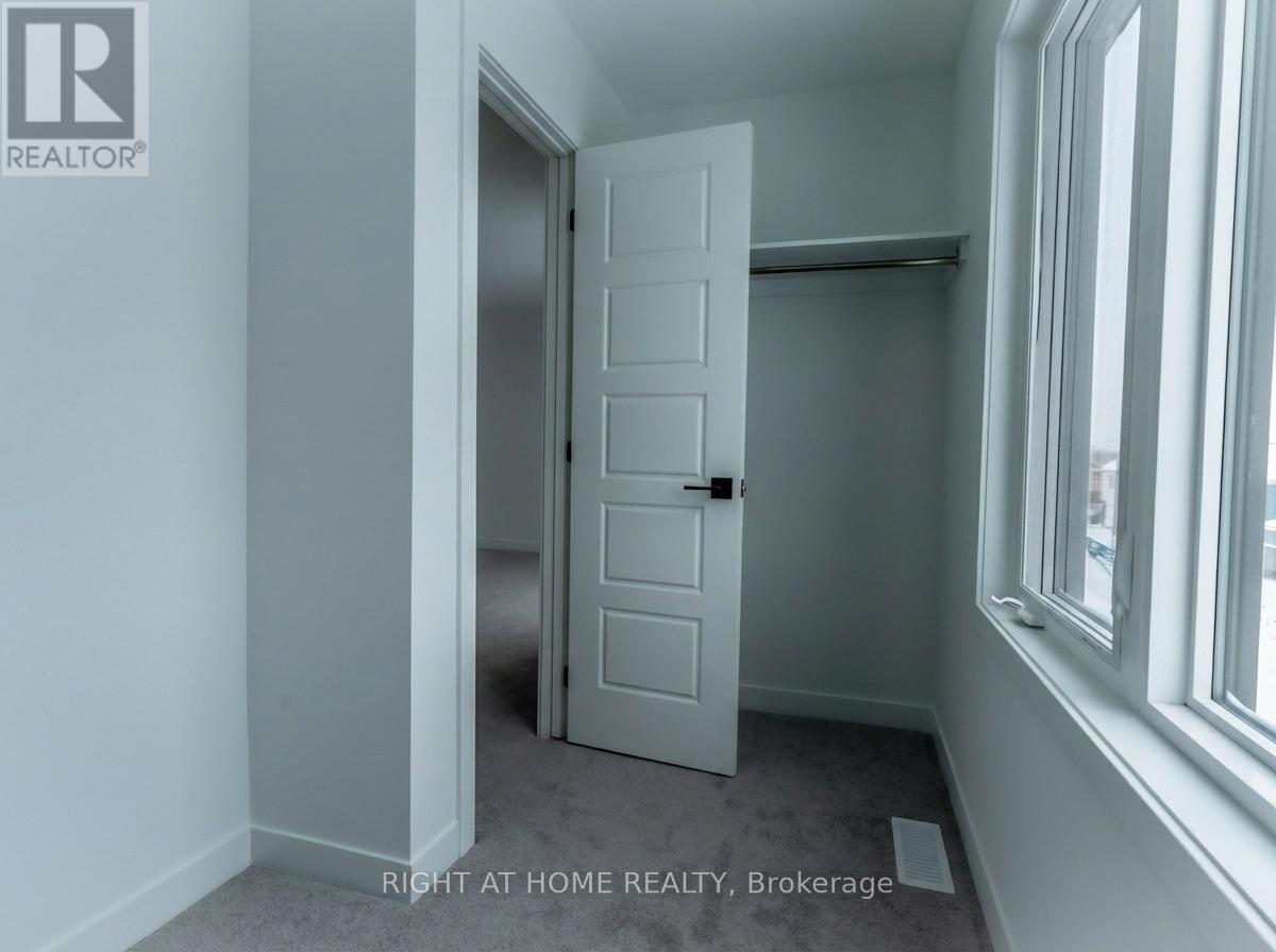 425 Mortar Terrace, Ottawa, Ontario  K2W 0N8 - Photo 22 - X12611478