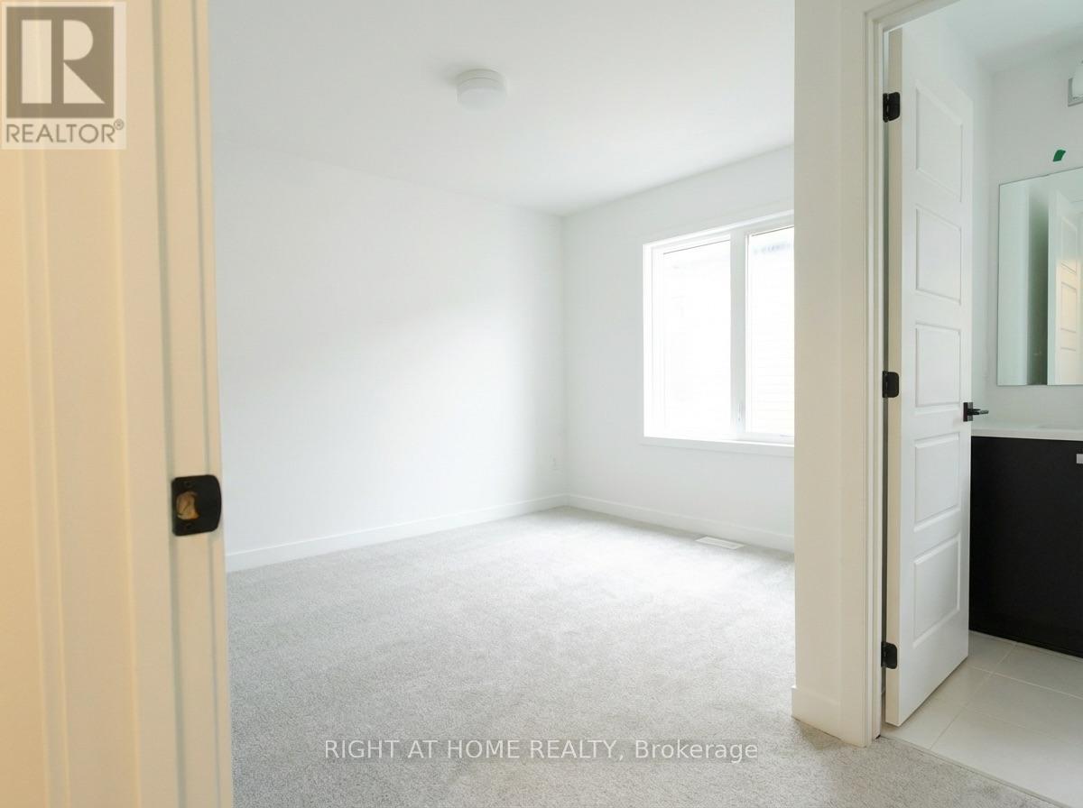 425 Mortar Terrace, Ottawa, Ontario  K2W 0N8 - Photo 23 - X12611478