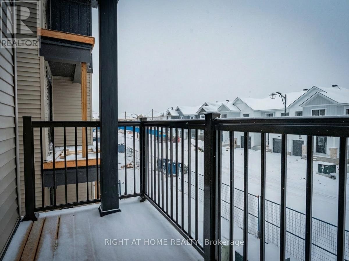 425 Mortar Terrace, Ottawa, Ontario  K2W 0N8 - Photo 27 - X12611478