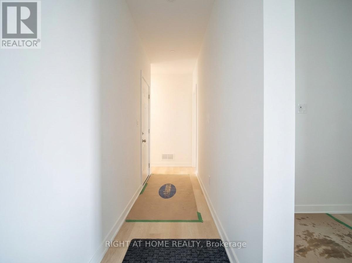 425 Mortar Terrace, Ottawa, Ontario  K2W 0N8 - Photo 5 - X12611478