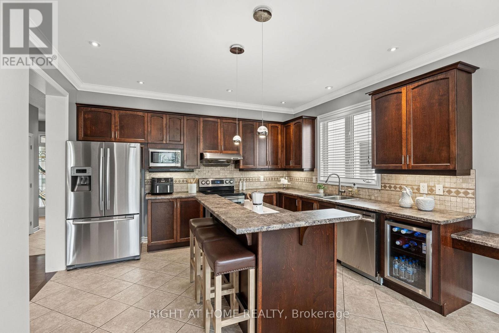 2209 Sunset Cove Circle, Ottawa, Ontario  K2J 0T8 - Photo 12 - X12595348