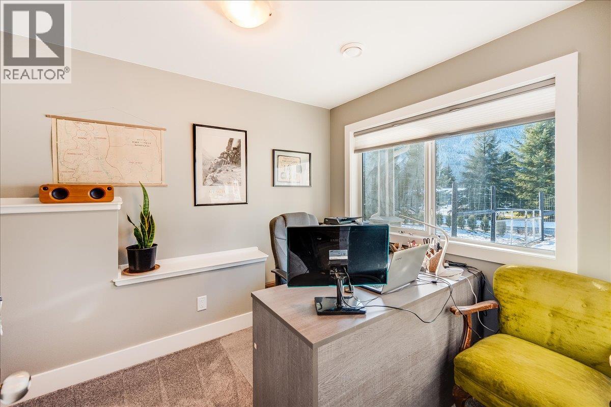 1953 Sandy Road, Castlegar, British Columbia  V1N 4T1 - Photo 39 - 10370285