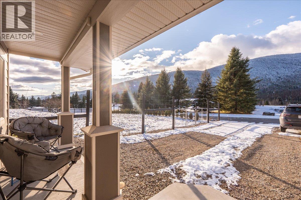 1953 Sandy Road, Castlegar, British Columbia  V1N 4T1 - Photo 7 - 10370285