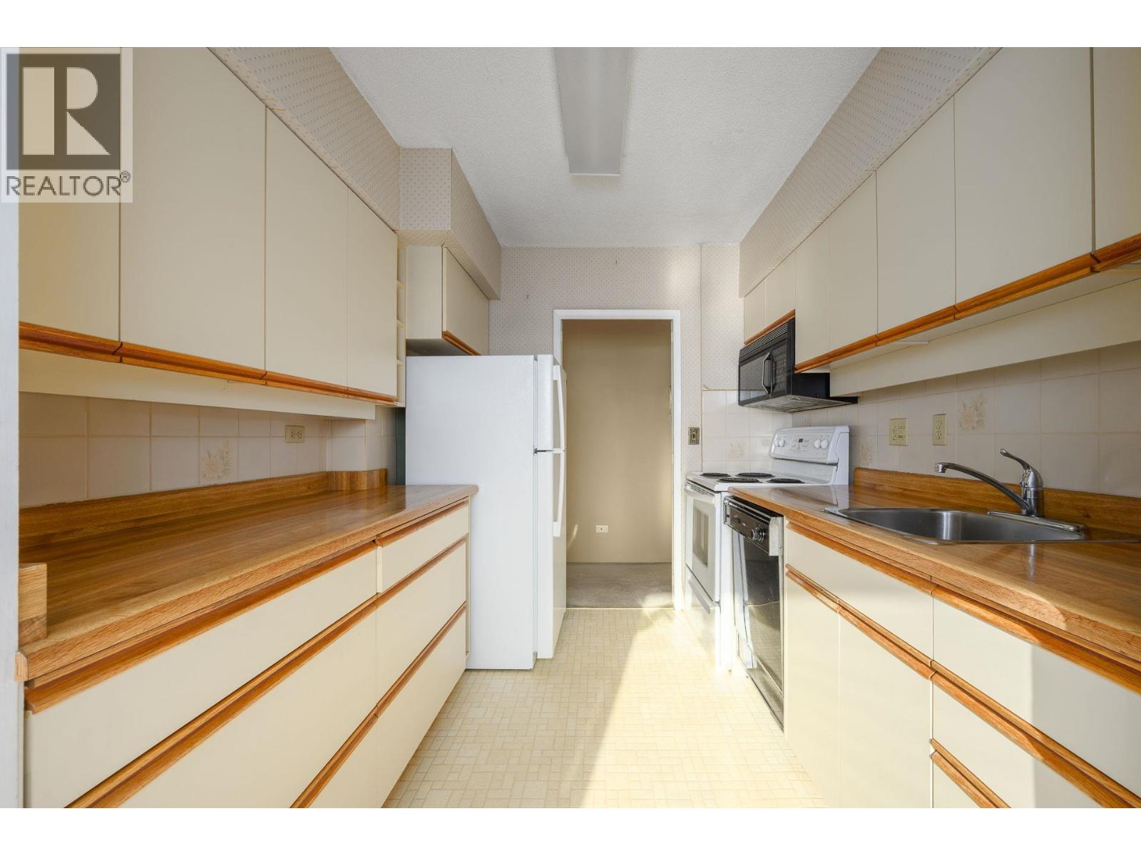 203 1730 Duchess Avenue, West Vancouver, British Columbia  V7V 1P9 - Photo 14 - R3072296