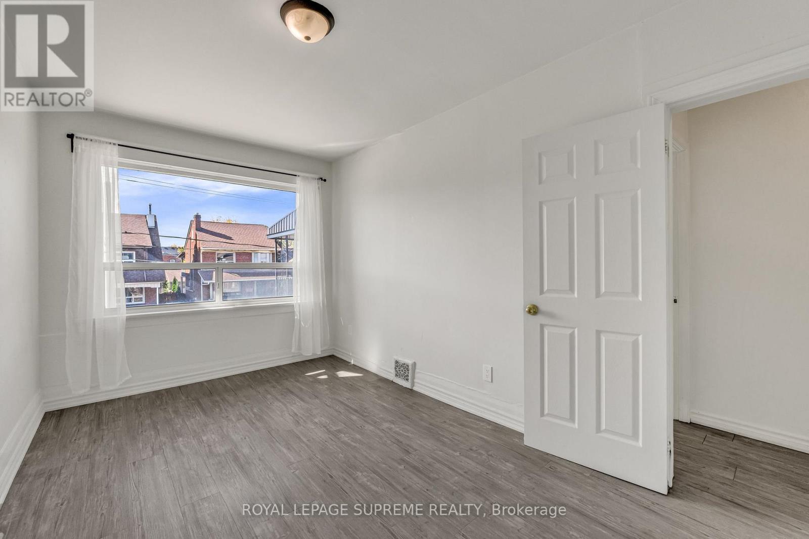 1837 Dufferin Street, Toronto, Ontario M6E 3P5 - Photo 17 - C12611444