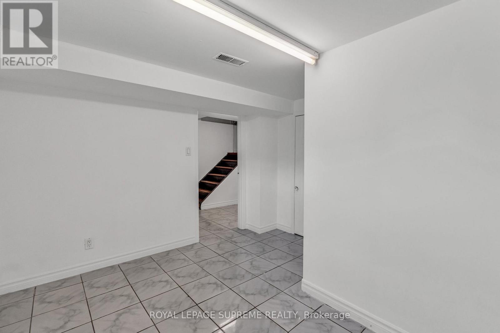 1837 Dufferin Street, Toronto, Ontario M6E 3P5 - Photo 30 - C12611444