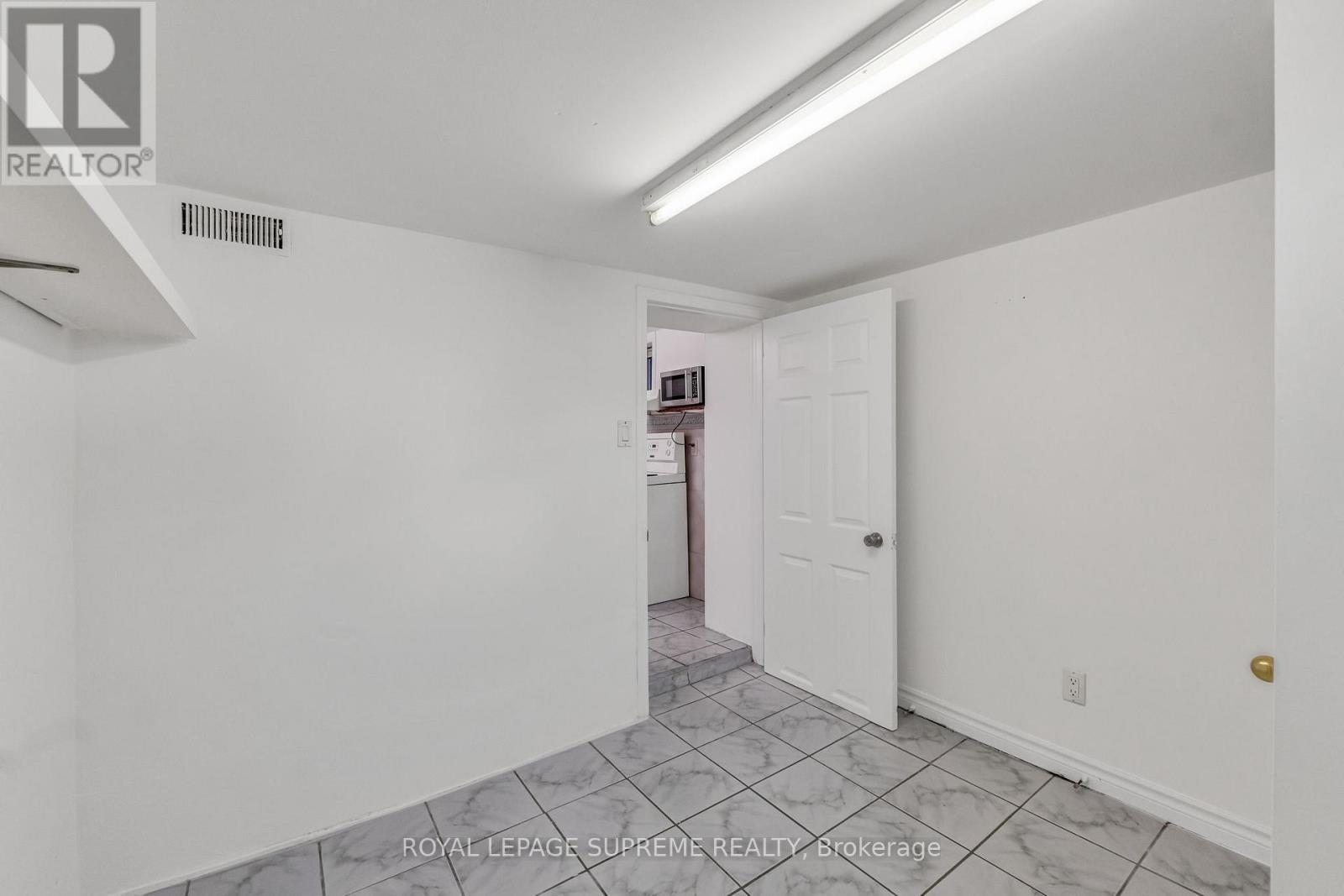 1837 Dufferin Street, Toronto, Ontario M6E 3P5 - Photo 39 - C12611444
