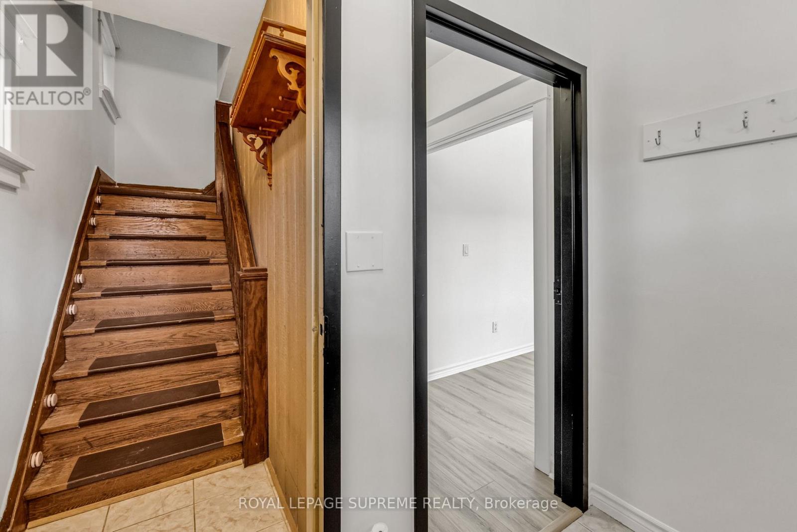 1837 Dufferin Street, Toronto, Ontario M6E 3P5 - Photo 4 - C12611444