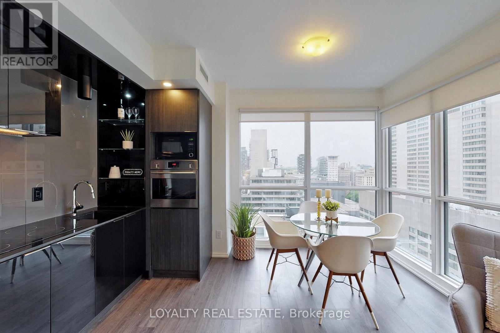 1915 - 70 Temperance Street, Toronto (Bay Street Corridor), Ontario  M5H 4E8 - Photo 14 - C12611476