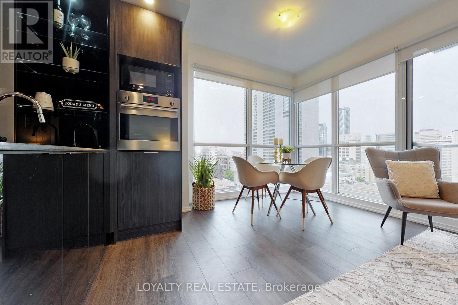 1915 - 70 Temperance Street, Toronto (Bay Street Corridor), Ontario  M5H 4E8 - Photo 15 - C12611476