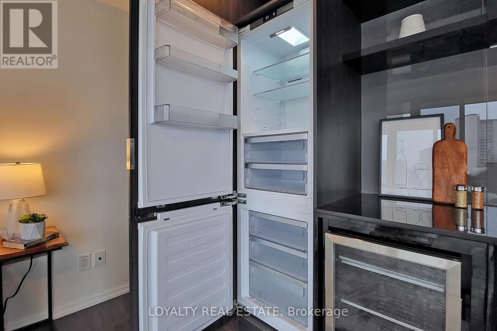 1915 - 70 Temperance Street, Toronto (Bay Street Corridor), Ontario  M5H 4E8 - Photo 19 - C12611476