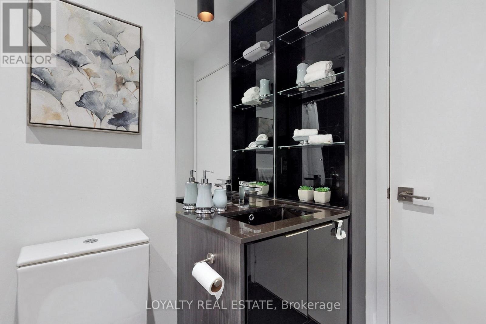 1915 - 70 Temperance Street, Toronto (Bay Street Corridor), Ontario  M5H 4E8 - Photo 24 - C12611476