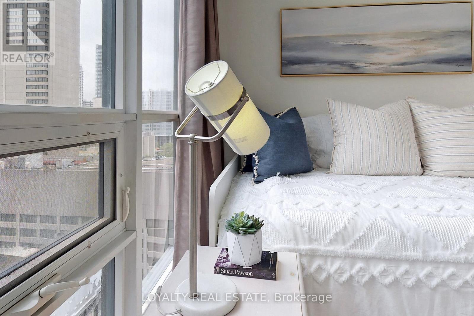 1915 - 70 Temperance Street, Toronto (Bay Street Corridor), Ontario  M5H 4E8 - Photo 30 - C12611476