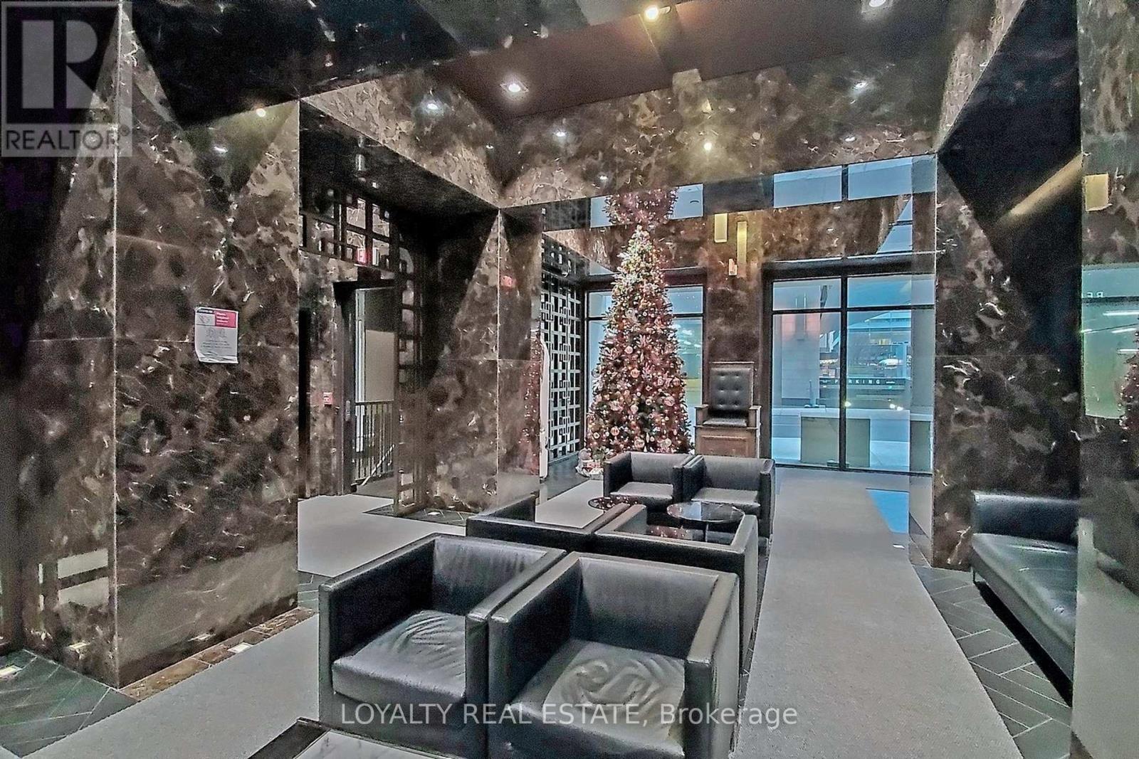 1915 - 70 Temperance Street, Toronto (Bay Street Corridor), Ontario  M5H 4E8 - Photo 5 - C12611476