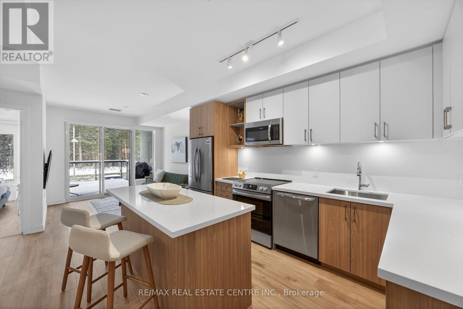 262 - 333 Sunseeker Avenue, Innisfil, Ontario  L9S 0R6 - Photo 2 - N12560958