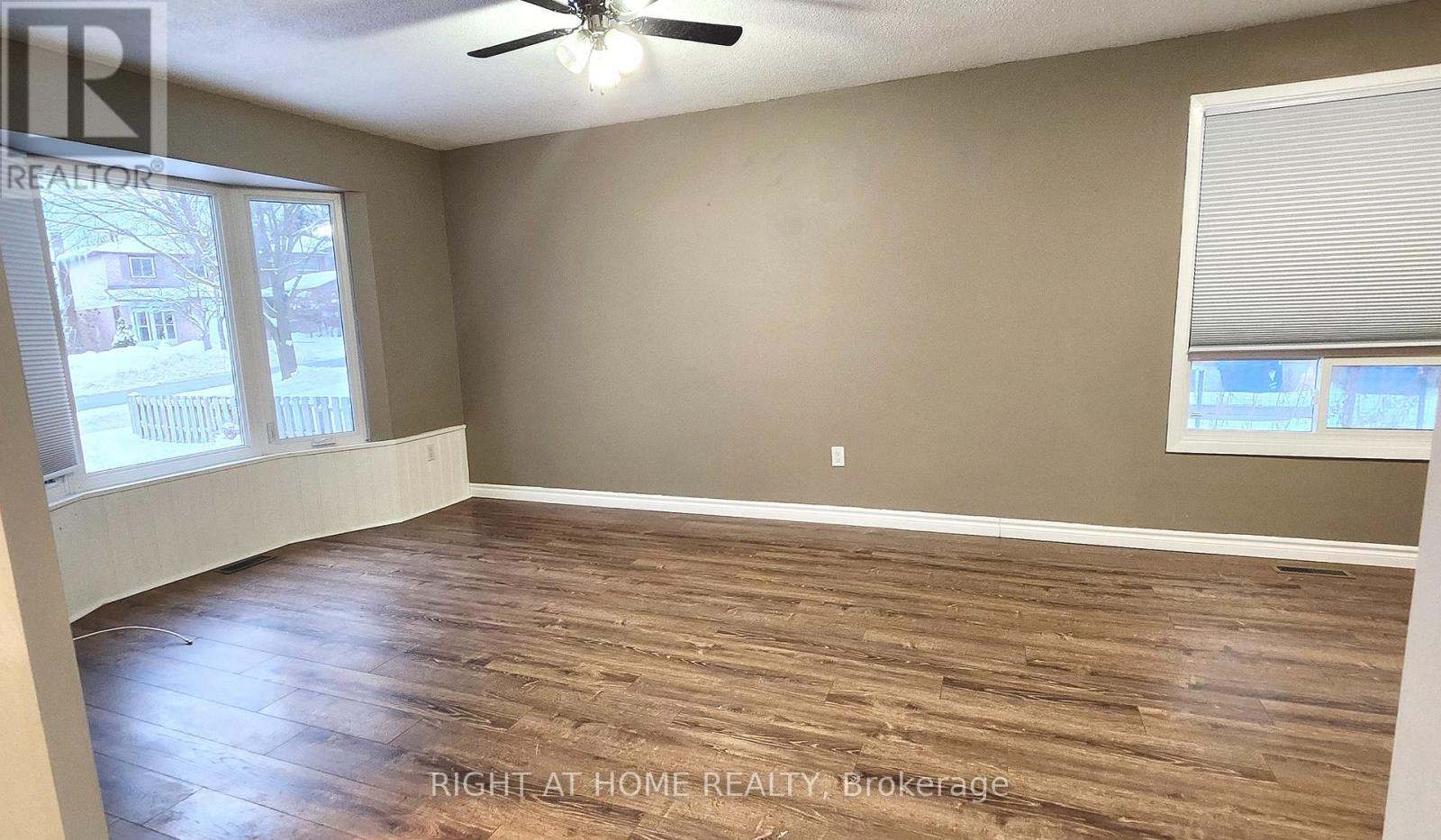 29 Fox Run, Barrie, Ontario  L4N 5P6 - Photo 7 - S12611436