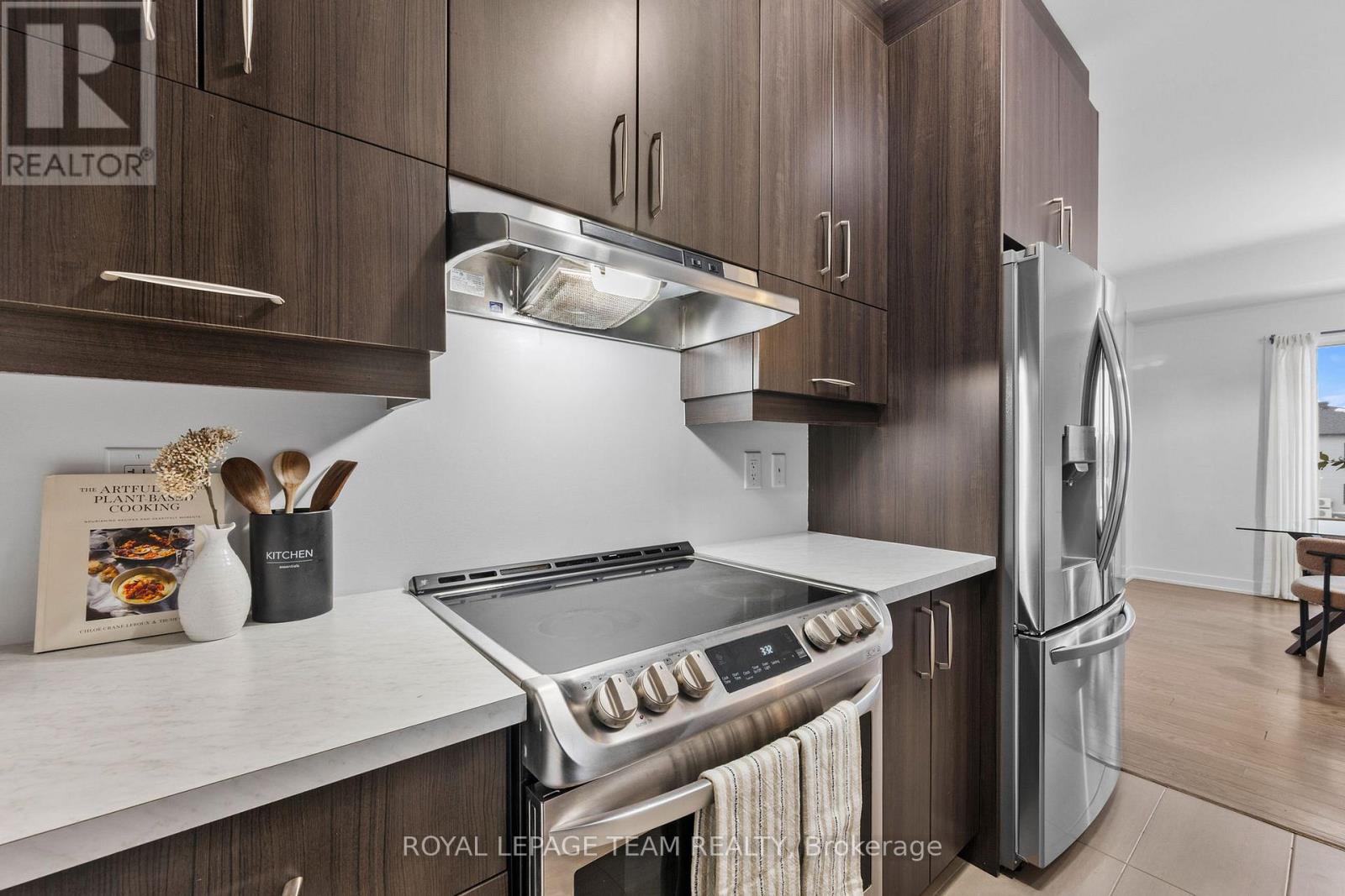 6 - 251 Capri Avenue, Russell, Ontario K0A 1W0 - Photo 12 - X12611466